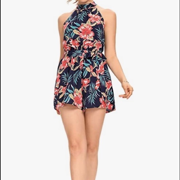 💋🌹BNWT SEXY SUMMER ROMPER/PLAYSUIT🌹💋SIZES MEDIUM, LARGE, X-LARGE💋🌹 - Picture 6 of 7